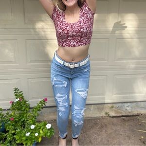 Cropped short-sleeved floral-print maroon top